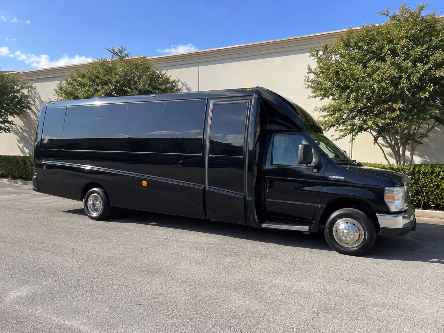 compare party buses minibuses and sprinter vans for mountain view prom groups of any size
